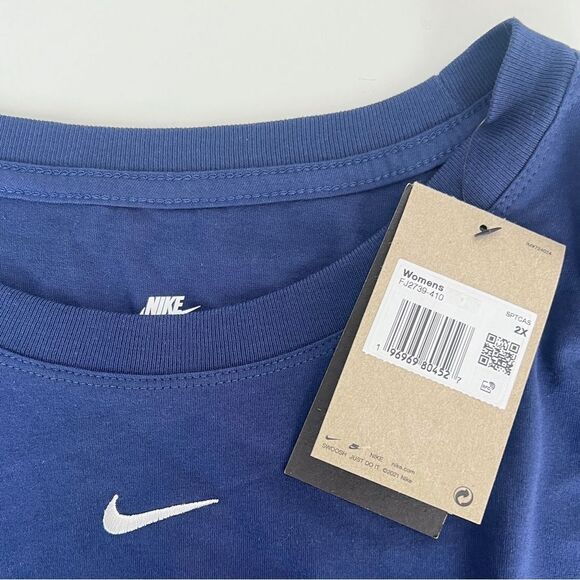 NWT Nike Embroidered Center Swoosh Logo Navy Blue Tee - Picture 4 of 7